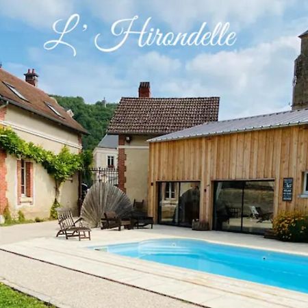 Pool House-L'Hirondelle De Sermizelles- Grand Jardin, Calme Et Nature Aux Portes Du Morvan エクステリア 写真