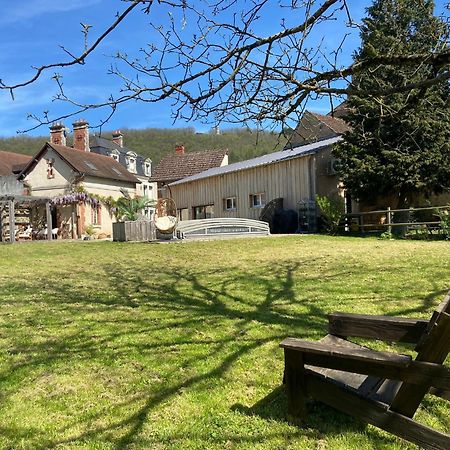 Pool House-L'Hirondelle De Sermizelles- Grand Jardin, Calme Et Nature Aux Portes Du Morvan エクステリア 写真